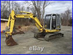 1995 Komatsu PC40-7 enclosed cab with off set boom, blade, hitch and thumb