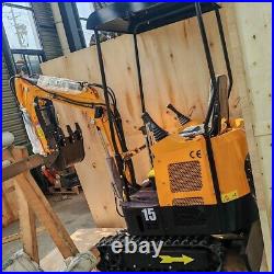 1.5ton Operate Weight Mini Hydraulic Excavator with Pilot Operation