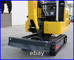 1.8 Ton Mini Excavator KUBOTA Diesel Engine Expand Track Side swing Pilot