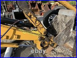 2002 John Deere 27ZTS Mini Excavator with thumb
