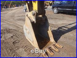 2004 John Deere 200c LC Excavator