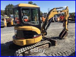 2005 Caterpillar 303CR Hydraulic Mini Excavator with Cab & Thumb Only 3300 Hours
