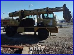 2005 Gradall xl3100 4x4 Wheeled Enclosed Cab Excavator with Bucket and Claw