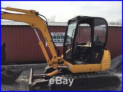 2005 JCB 8052 Hydraulic Mini Excavator with Cab & Thumb Only 2200 Hours NO DOOR