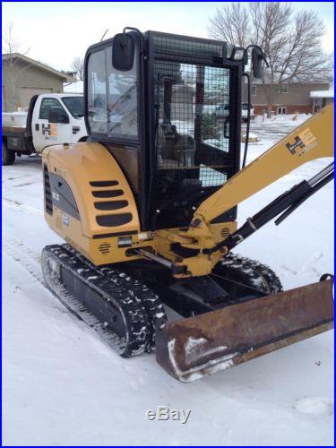 2007 Cat 302.5C Mini Excavator, Low Hours, AC, 2 Buckets