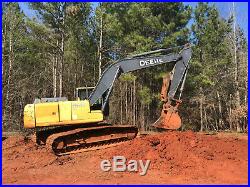 2007 John Deere 240D LC Excavator