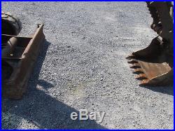 2011 Bobcat E60 Midi Excavator withCab & Thumb