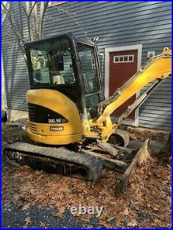 2012 Mini Excavator Cat 303.5D CR 12,00 enclosed cab with heat and a/c 2075 hour