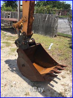 2014 Midi Excavator, Case CX75C SR