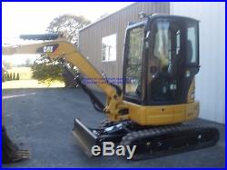 2015 CATERPILLAR 303E CR MINI EXCAVATOR, ENCLOSED CAB with HEAT ONLY 171 HOURS