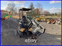 2016 Deere 17g Mini Excavator