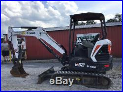 2018 Bobcat E32 Hydraulic Mini Excavator with Thumb Only 700 Hours Super Clean