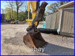 2019 Komatsu PC170LC-11 Excavator, 356 Hours, Hydraulic Thumb, Hydraulic Coupler