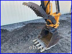 2019 Mustang 550z Mini Excavator, Cab, Aux Hyd, Hyd Thumb, Heat A/c, 327 Hours
