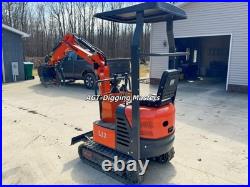 2025 NEW AGT L12 13.5HP 1 Ton Mini Excavator Digger for Sale with B&S Engine