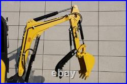 3.5-ton Kubota V1505 diesel mini excavator 25hp cab air conditioning thumb clamp