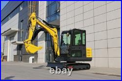 3.5-ton Kubota V1505 diesel mini excavator 25hp cab air conditioning thumb clamp