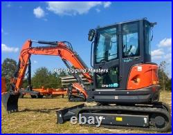 8487lbs CFG-40UF Mini Excavator Kubota Diesel Engine Cab & AC Hydraulic Thumb