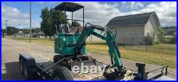 AGT Industrial H15R 1.5 Ton Mini Excavator 13.5 HP Rato Engine AGT Industrial H15R 1.5 Ton Mini Excavator 13.5 HP Rato Engine