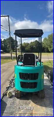 AGT Industrial H15R 1.5 Ton Mini Excavator 13.5 HP Rato Engine AGT Industrial H15R 1.5 Ton Mini Excavator 13.5 HP Rato Engine
