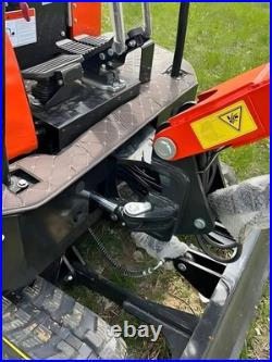 AGT Mini Excavator 1.4-Ton Kubota Diesel Engine with Side Swing Boom&Pilot Control