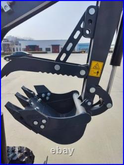 AGT Mini Excavator 900KG Tracked Crawler Digger 13.5HP Briggs & Stratton Engine AGT Mini Excavator 900KG Tracked Crawler Digger 13.5HP Briggs & Stratton Engine