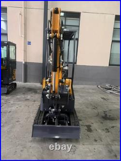 AGT Mini Excavator Digger withHydraulic Thumb&Side Swing Boom B&S Gas Engine 1 Ton