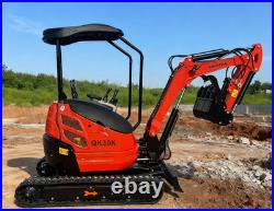 AGT Mini Excavator Track Digger Kubota Diesel Engine 3 Cylinders Hydraulic Thumb