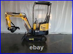 AGT New Arrival 13.5HP 1 Ton EPA Certified B&S Gas Engine Mini Excavator Digger