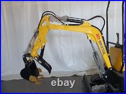 AGT QH12 1 Ton Mini Excavator Briggs & Stratton Engine 13.5 HP Gas EPA Certified