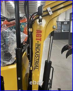 Agrotk 13.5 HP 1.2 ton Mini Excavator Digger Tracked Crawler with Thumb