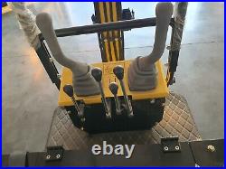 Agrotk 1 Ton H12 Mini Excavator Digger Briggs & Stratton Gas Engine withThumb Clip