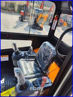 Agrotk NT30 Hydraulic Mini Excavator 3 Ton Digger 24hp Kubota Diesel Engine EPA