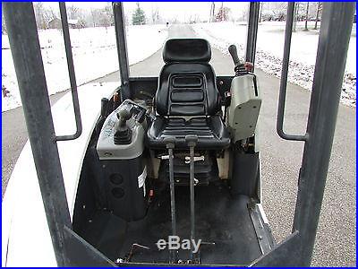 BOBCAT 328D MINI EXCAVATOR / ONLY 1985 HOURS / NEW HD HYDRAULIC THUMB / N R