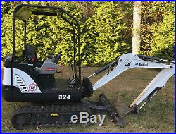 BOBCAT Compact Excavator Model 324 only 300 hours excellent condition
