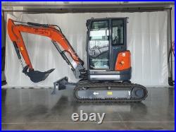CFG40UF Mini Excavator 4 Ton Digger Kubota Diesel Engine with Heat, Air and Radio CFG40UF Mini Excavator 4 Ton Digger Kubota Diesel Engine with Heat, Air and Radio