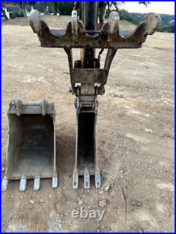 Case CX80 Excavator, thumb and 2 buckets, great condition, optional hydraulics