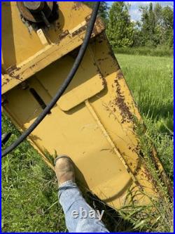 Case excavator With Buckets & Hammer