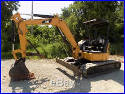 Caterpillar 304C CR Mini Excavator, 954 Hours! , 2 Speed, Mechanical Thumb, 43 HP