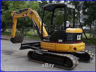 Caterpillar 304 CR Midi Excavator must see In new condition