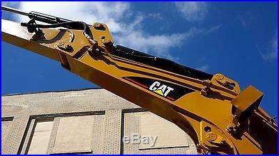 Caterpillar 304 CR Midi Excavator must see In new condition