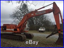 Daewoo SL220LC Excavator with manual thumb 6061 hours
