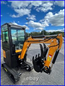 FREE SHIPPING Mini Excavator 1.15 Ton 13.5hp EPA ERTFD Engine BRIGGS & STRATTON FREE SHIPPING Mini Excavator 1.15 Ton 13.5hp EPA ERTFD Engine BRIGGS & STRATTON