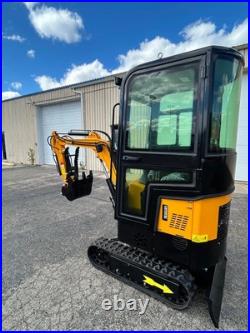 FREE SHIPPING Mini Excavator 1.15 Ton 13.5hp EPA ERTFD Engine BRIGGS & STRATTON FREE SHIPPING Mini Excavator 1.15 Ton 13.5hp EPA ERTFD Engine BRIGGS & STRATTON