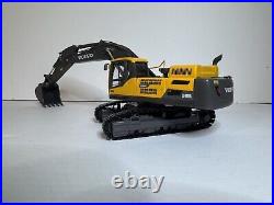 First Gear Truck Mack Granite Withvolvo E480D Tracked Excavator