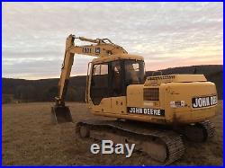 John Deere 490 E Excavator