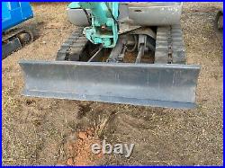 KOBELCO SK25 RUBBER TRACK MINI EXCAVATOR, 7500 LB 10' DIG GREAT TRACKS With BLADE