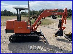 KUBOTA KH11H Mini Excavator 1829 Hours withThumb, 2 Buckets and Ripper Attachment