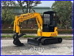 Komatsu PC28UU Mini Excavator with Hydraulic Thumb S/N 4855
