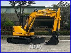 Komatsu PC50UU Mini Excavator with Hydraulic Thumb S/N 3802